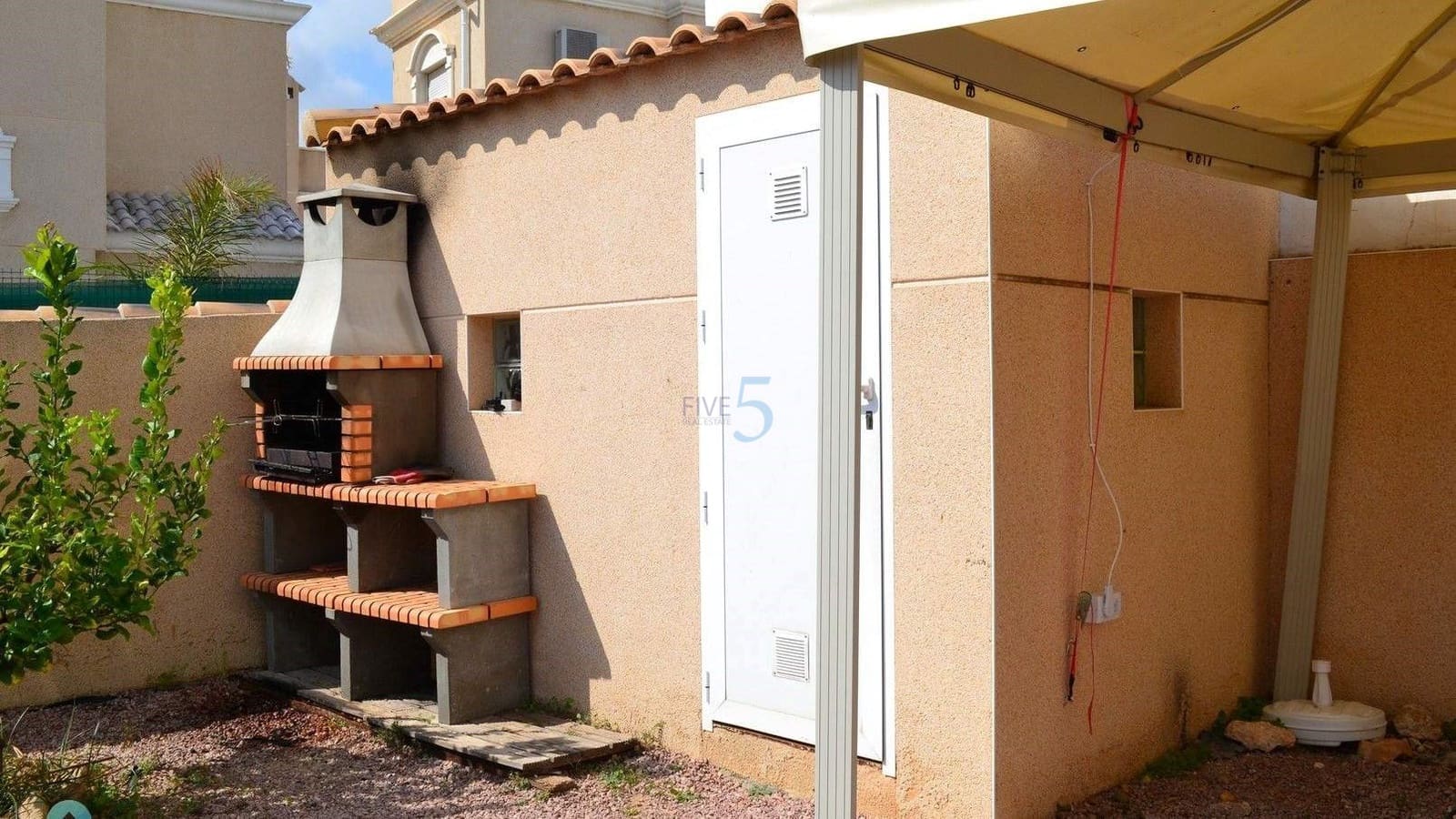 3 Zimmer Villa zu verkaufen in Dream Hills mit Pool Garage - 255.000 € (Ref: 9844692)
