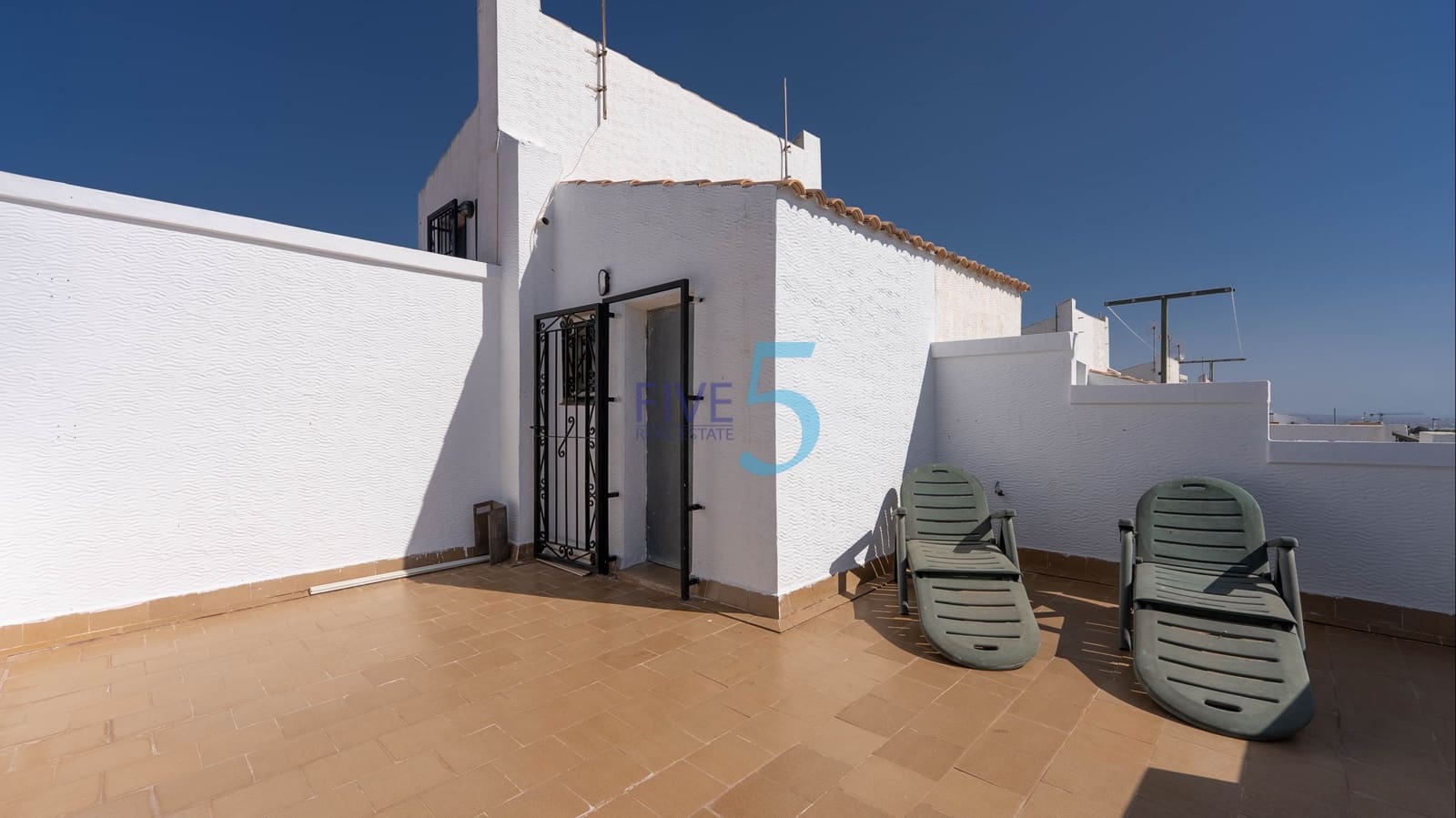 3 bedroom Villa for sale in Dream Hills with pool garage - € 255,000 (Ref: 9844692)