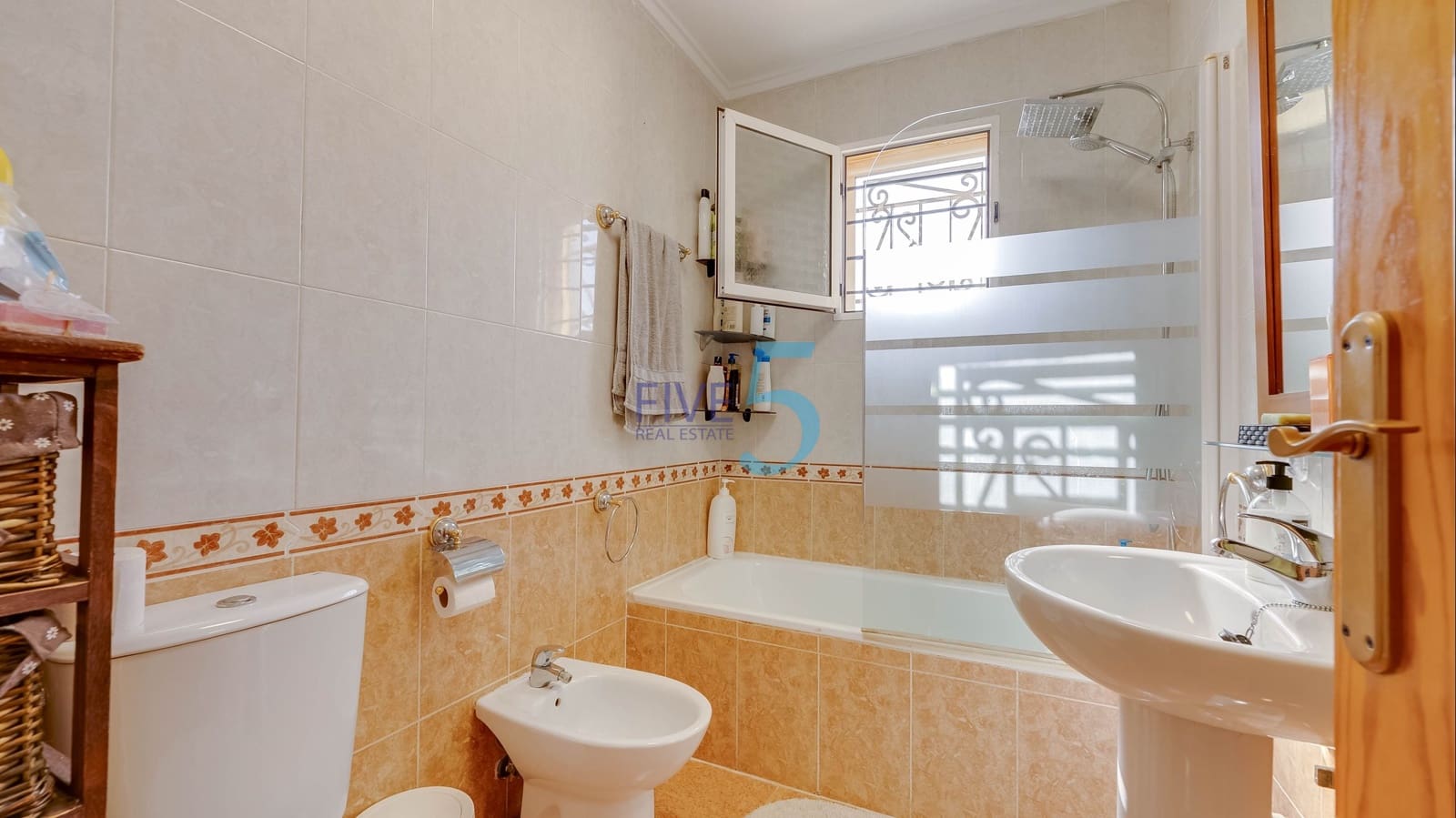 3 bedroom Villa for sale in Dream Hills with pool garage - € 255,000 (Ref: 9844692)