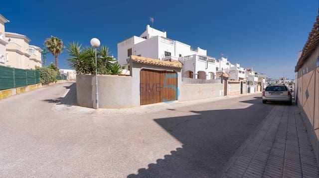3 makuuhuone Huvila myytävänä paikassa Dream Hills, Orihuela mukana uima-altaan 
autotalli - 255 000 € (Ref: 9844692)