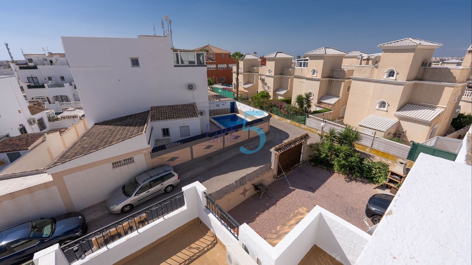 3 bedroom Villa for sale in Dream Hills with pool garage - € 255,000 (Ref: 9844692)