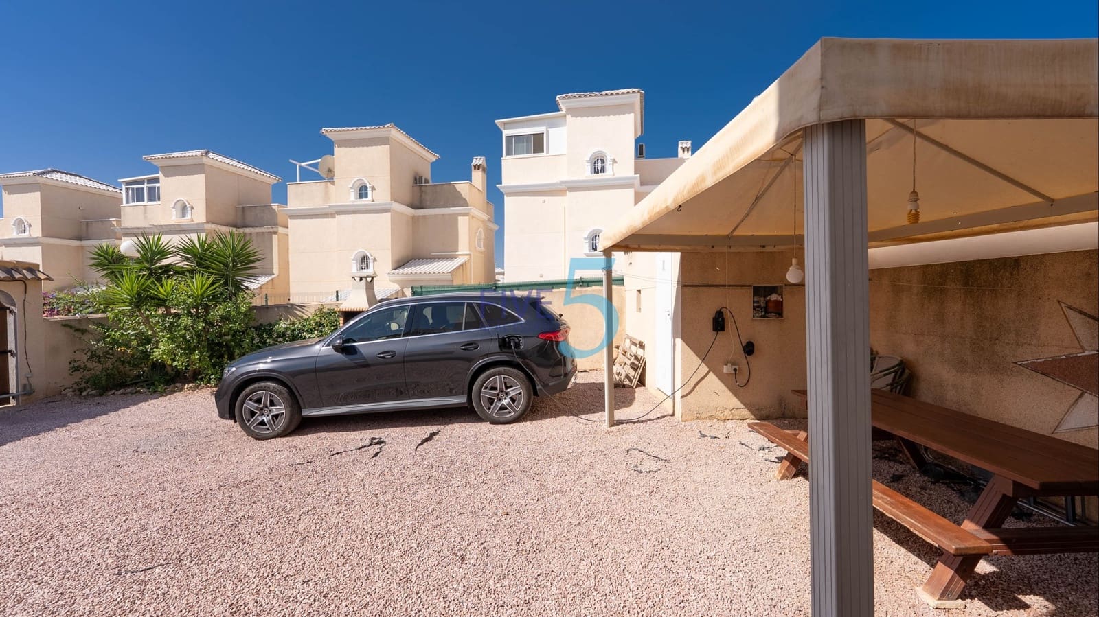 3 bedroom Villa for sale in Dream Hills with pool garage - € 255,000 (Ref: 9844692)