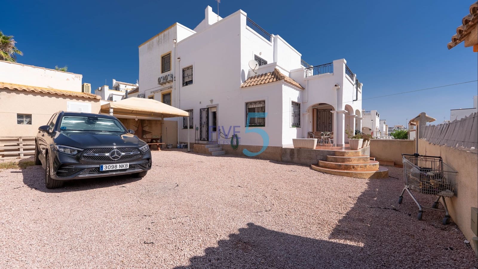 3 bedroom Villa for sale in Dream Hills with pool garage - € 255,000 (Ref: 9844692)