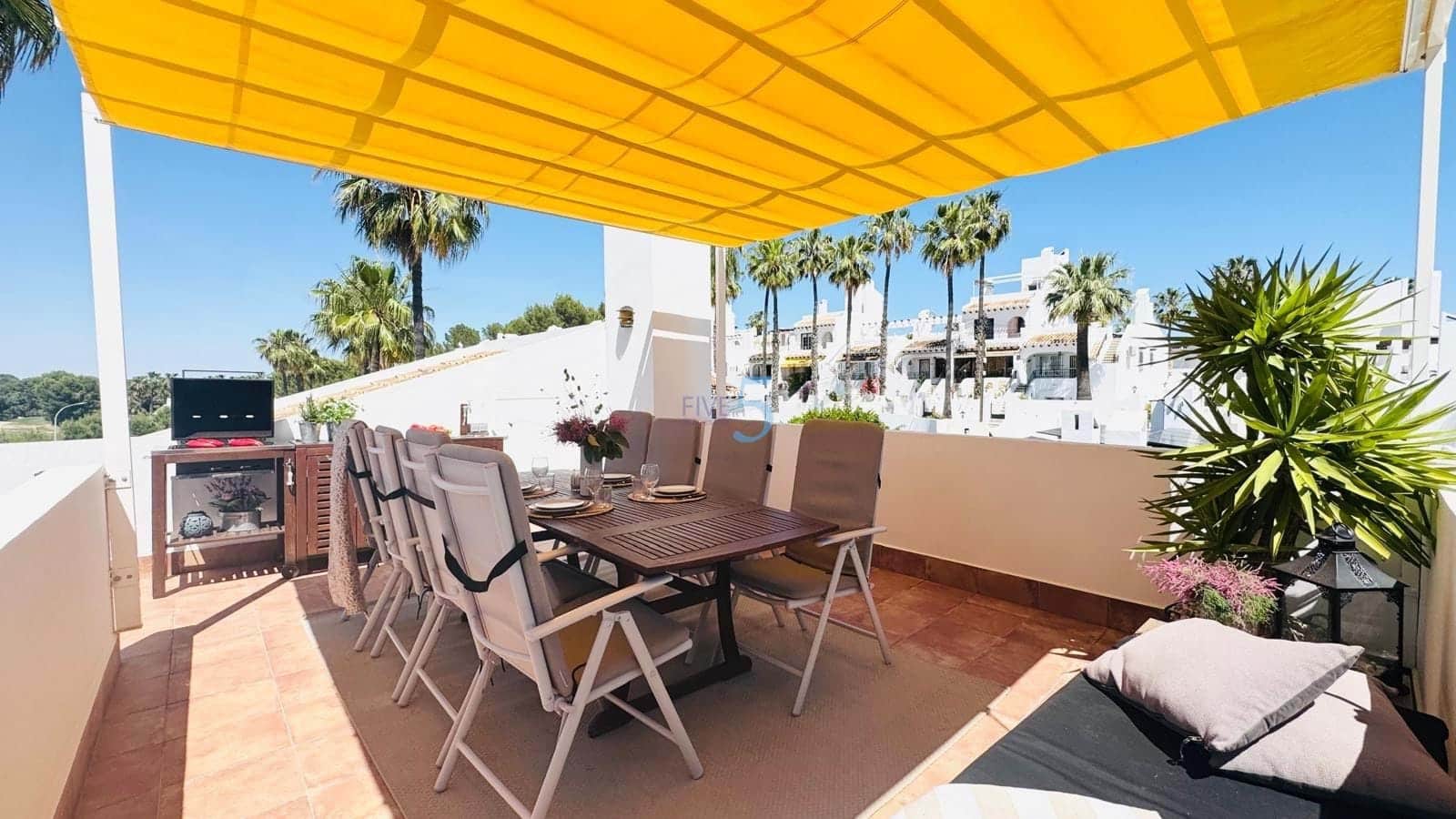 2 soveværelse Lejlighed til salg i Villamartin med swimmingpool garage - € 229.000 (Ref: 9847749)