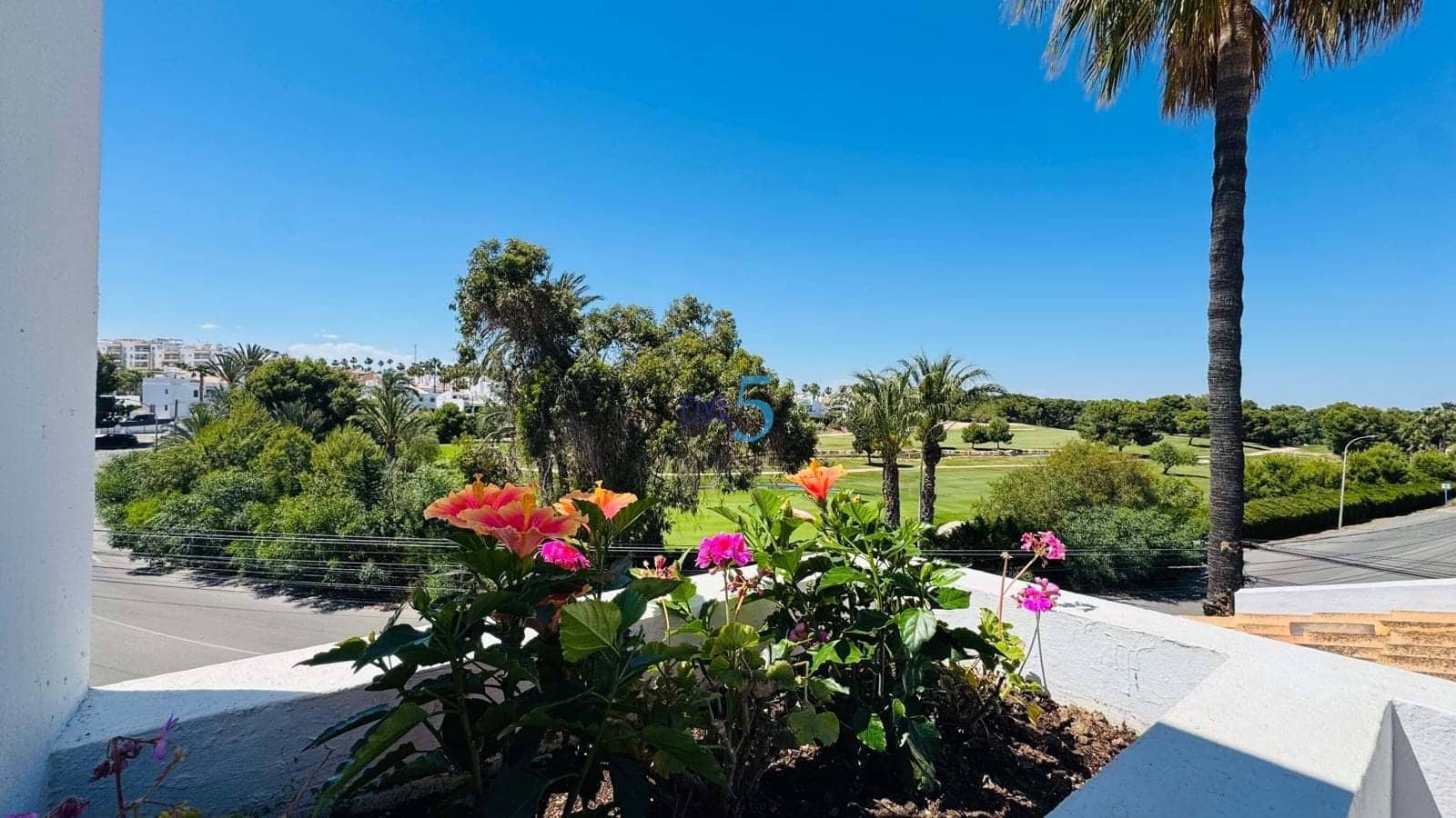 2 soveværelse Lejlighed til salg i Villamartin med swimmingpool garage - € 229.000 (Ref: 9847749)