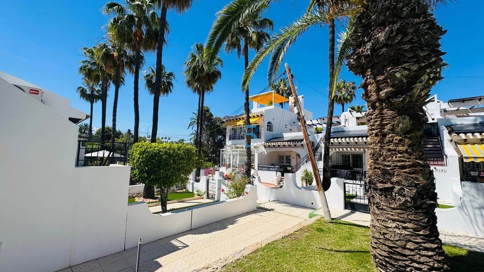 2 soveværelse Lejlighed til salg i Villamartin med swimmingpool garage - € 229.000 (Ref: 9847749)