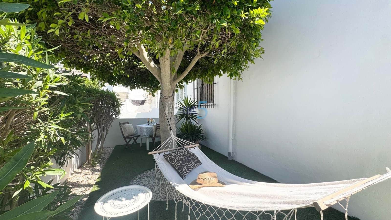 2 soveværelse Lejlighed til salg i Villamartin med swimmingpool garage - € 229.000 (Ref: 9847749)