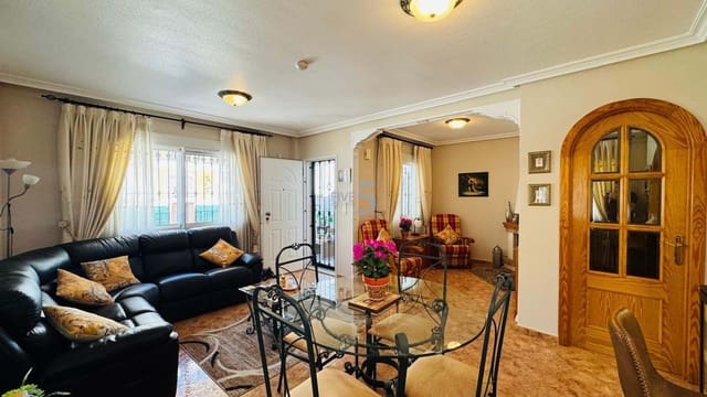 2 makuuhuone Omakotitalo myytävänä paikassa La Zenia, Orihuela mukana uima-altaan - 249 950 € (Ref: 9849931)