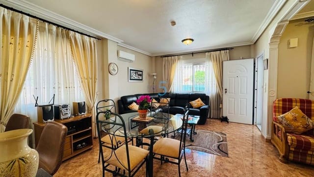 2 makuuhuone Omakotitalo myytävänä paikassa La Zenia, Orihuela mukana uima-altaan - 249 950 € (Ref: 9849931)