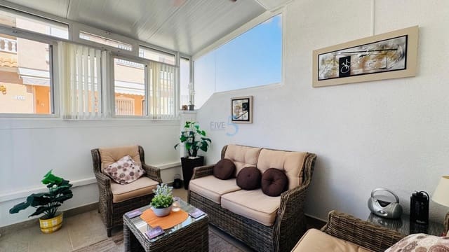 2 makuuhuone Omakotitalo myytävänä paikassa La Zenia, Orihuela mukana uima-altaan - 249 950 € (Ref: 9849931)