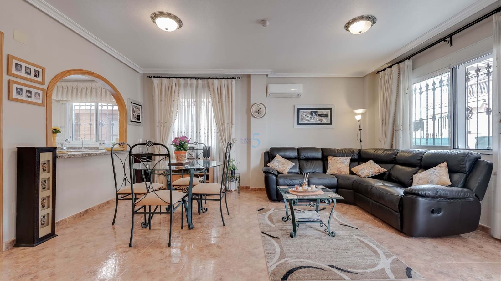 2 soveværelse Byhus til salg i La Zenia med swimmingpool - € 249.950 (Ref: 9849931)
