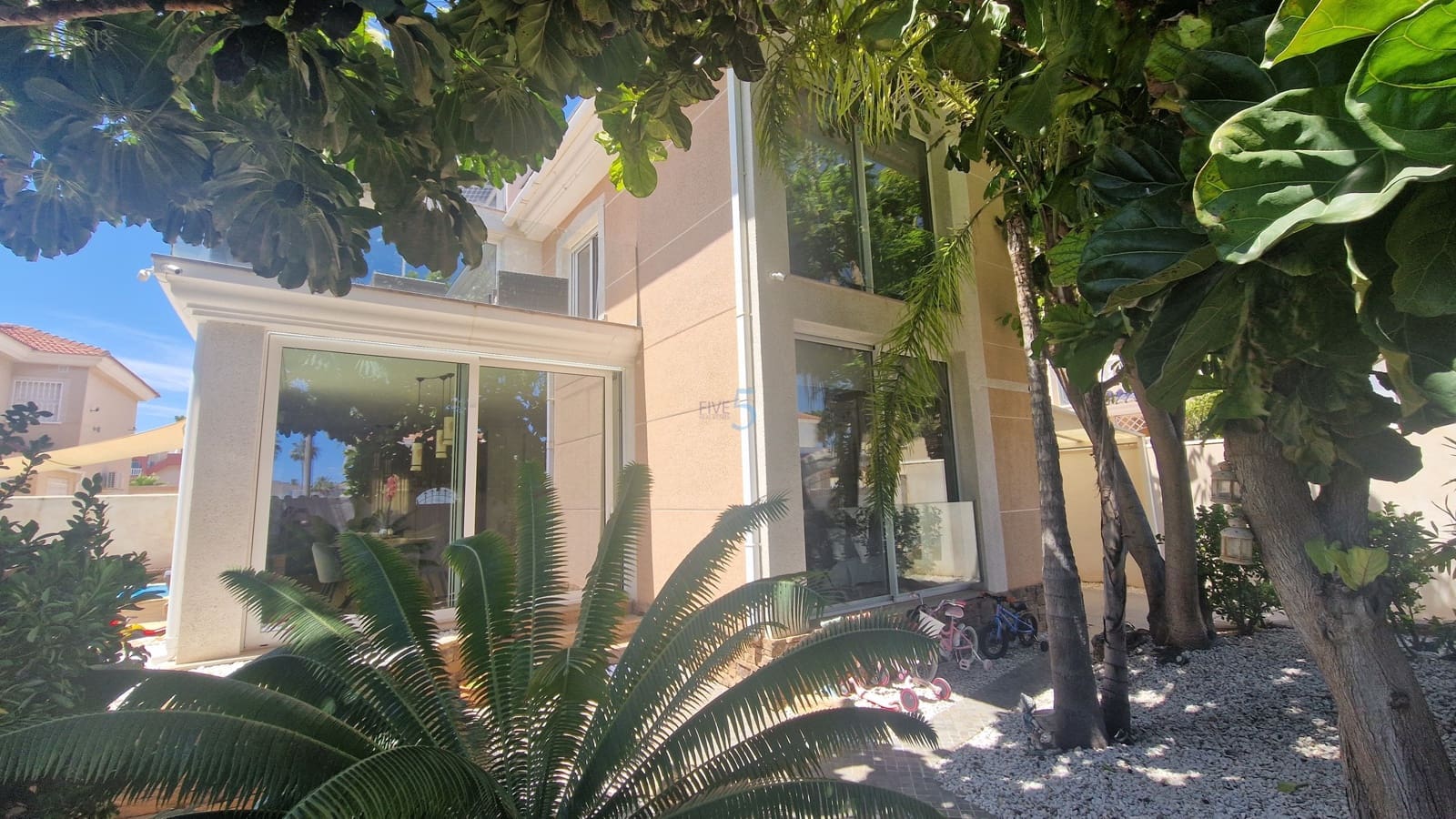 4 sovrum Villa till salu i Los Alcazares med pool garage - 695 000 € (Ref: 9850415)
