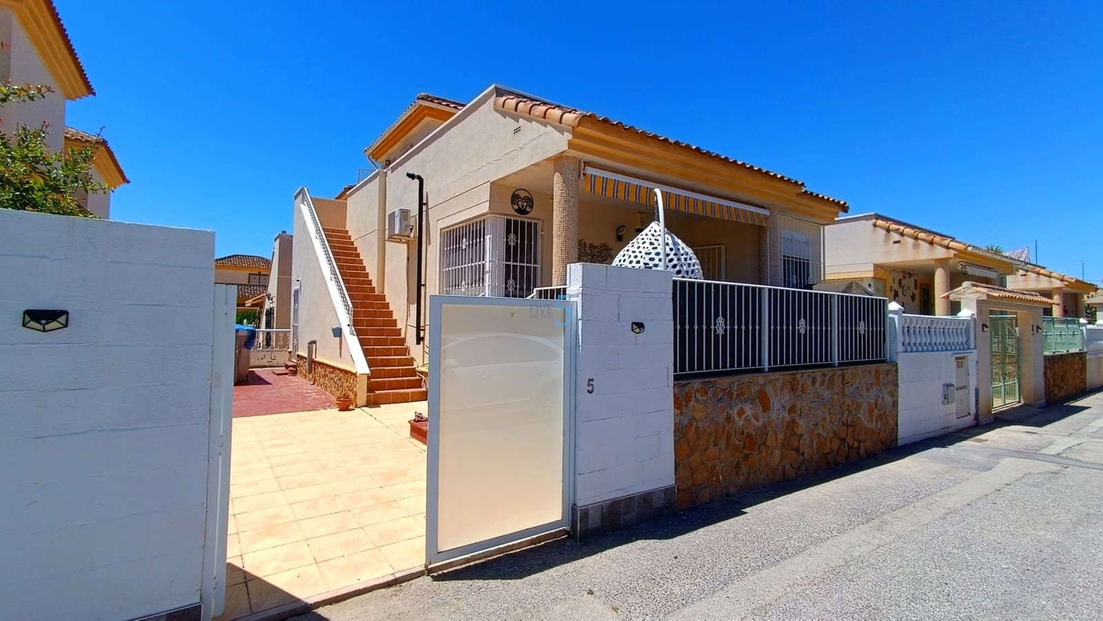 3 bedroom Villa for sale in Lo Crispin with pool - € 235,000 (Ref: 9850533)
