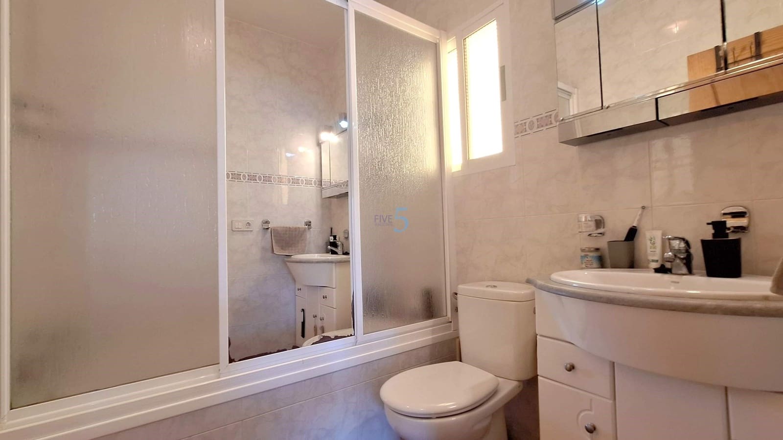 3 slaapkamer Halfvrijstaande villa te koop in Torrevieja met zwembad garage - € 169.900 (Ref: 9850776)