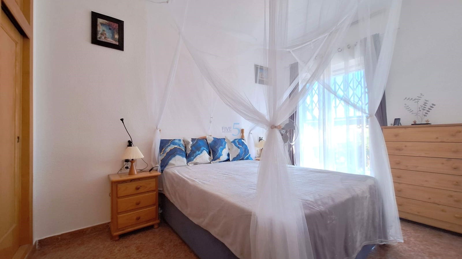 3 slaapkamer Halfvrijstaande villa te koop in Torrevieja met zwembad garage - € 169.900 (Ref: 9850776)
