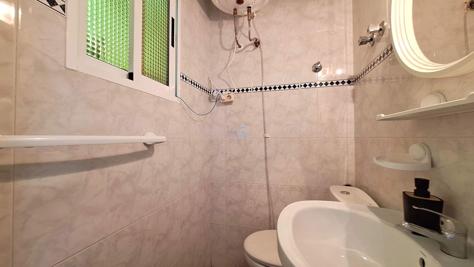 3 slaapkamer Halfvrijstaande villa te koop in Torrevieja met zwembad garage - € 169.900 (Ref: 9850776)