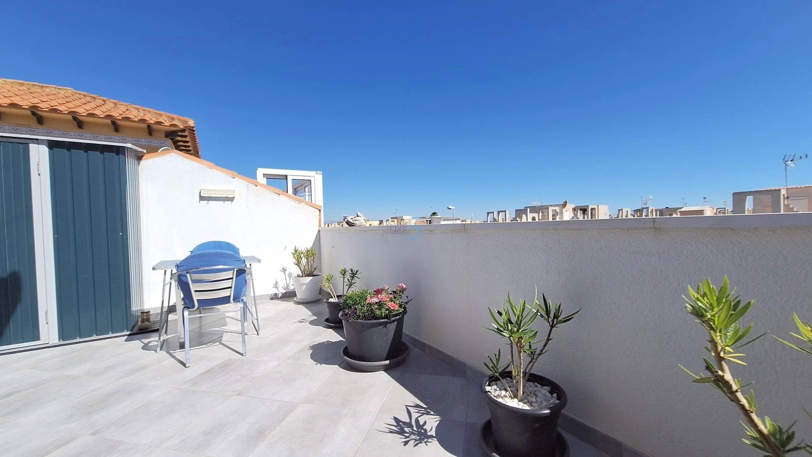 3 slaapkamer Halfvrijstaande villa te koop in Torrevieja met zwembad garage - € 169.900 (Ref: 9850776)