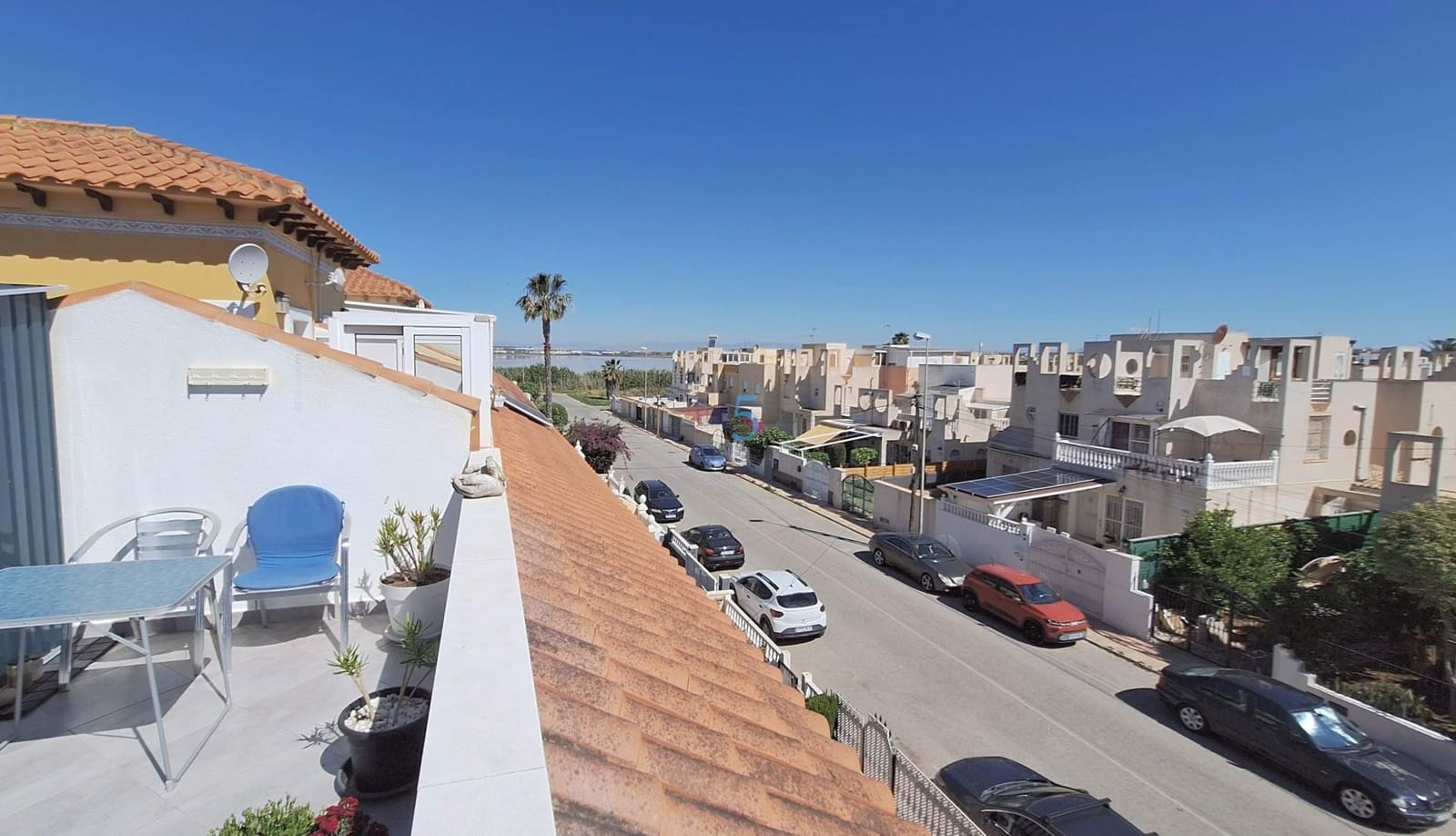 3 slaapkamer Halfvrijstaande villa te koop in Torrevieja met zwembad garage - € 169.900 (Ref: 9850776)