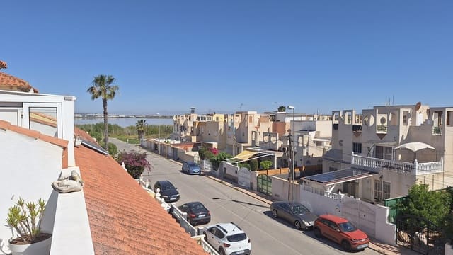 3 slaapkamer Halfvrijstaande villa te koop in Torrevieja met zwembad garage - € 169.900 (Ref: 9850776)