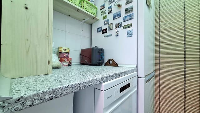3 slaapkamer Halfvrijstaande villa te koop in Torrevieja met zwembad garage - € 169.900 (Ref: 9850776)