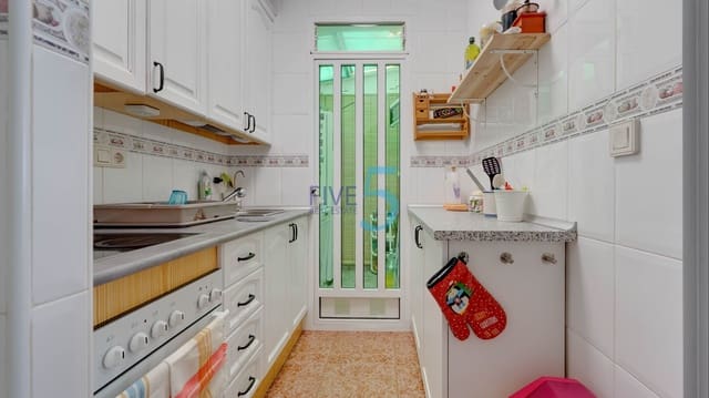 Pareado de 3 habitaciones en Torrevieja en venta con piscina garaje - 169.900 € (Ref: 9850776)