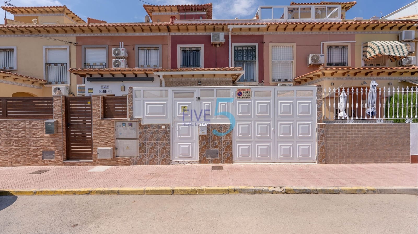 3 camera da letto Villetta Bifamiliare in vendita in Torrevieja con piscina garage - 169.900 € (Rif: 9850776)