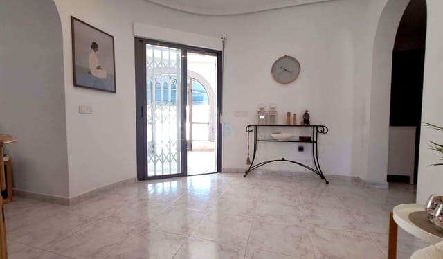 2 sovrum Villa till salu i Torrevieja med pool garage - 327 000 € (Ref: 9854531)