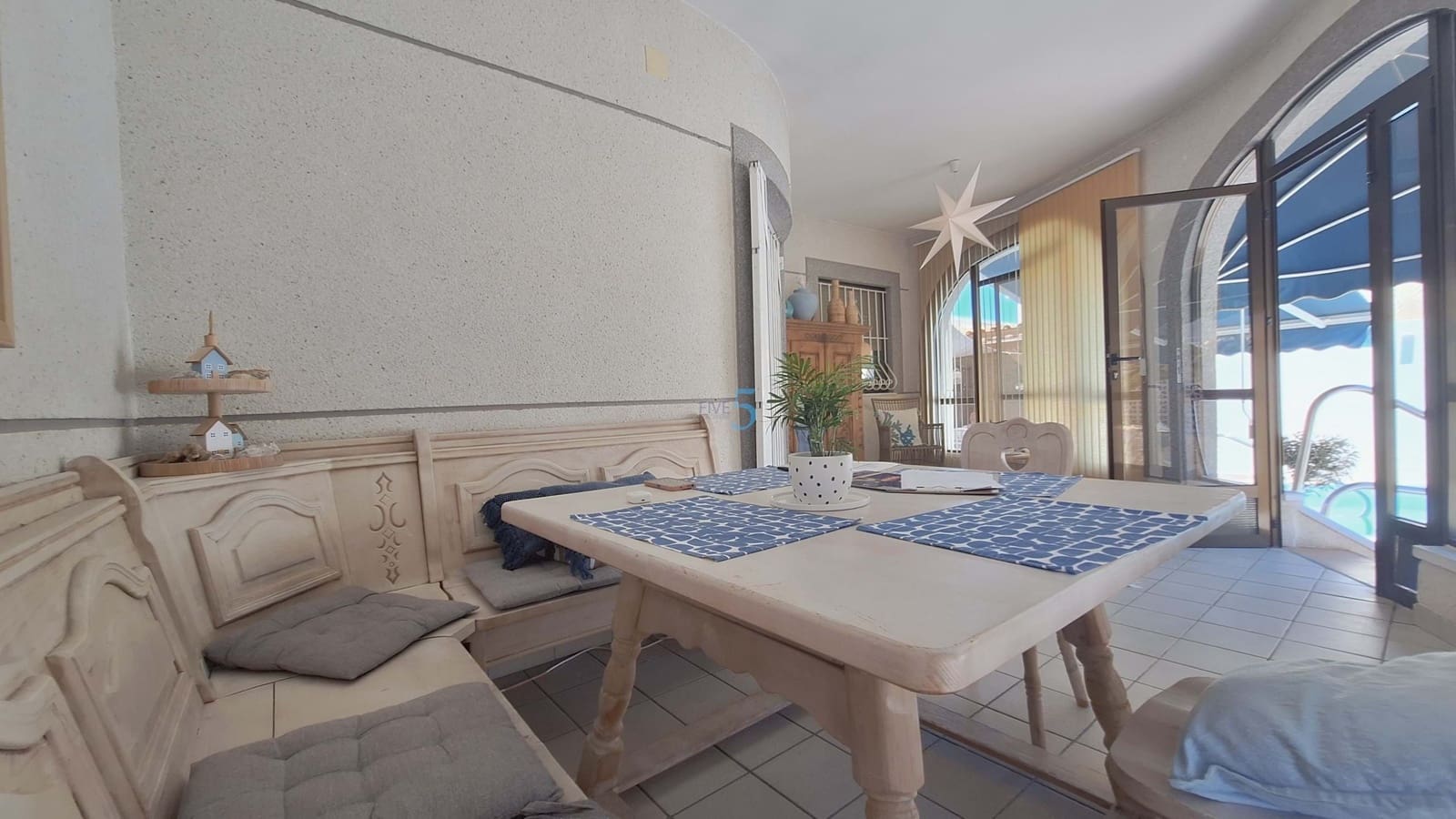 2 sovrum Villa till salu i Torrevieja med pool garage - 327 000 € (Ref: 9854531)