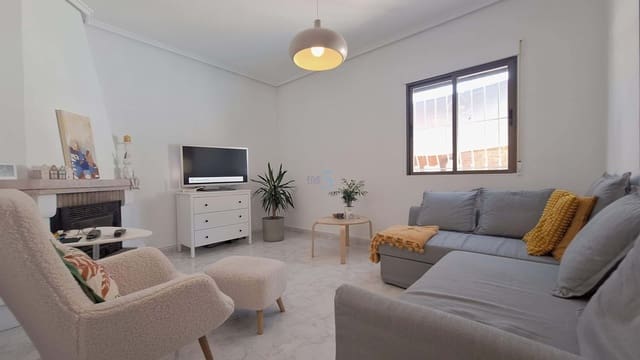2 sovrum Villa till salu i Torrevieja med pool garage - 327 000 € (Ref: 9854531)