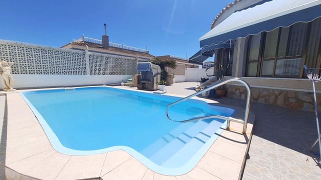 2 soveværelse Villa til salg i Torrevieja med swimmingpool garage - € 315.000 (Ref: 9854531)