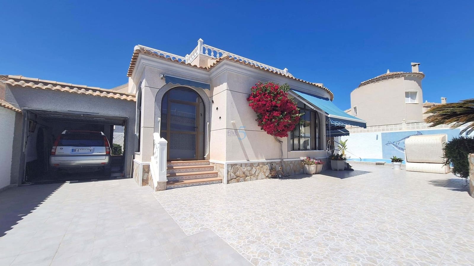 2 sovrum Villa till salu i Torrevieja med pool garage - 327 000 € (Ref: 9854531)