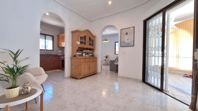 2 sovrum Villa till salu i Torrevieja med pool garage - 327 000 € (Ref: 9854531)
