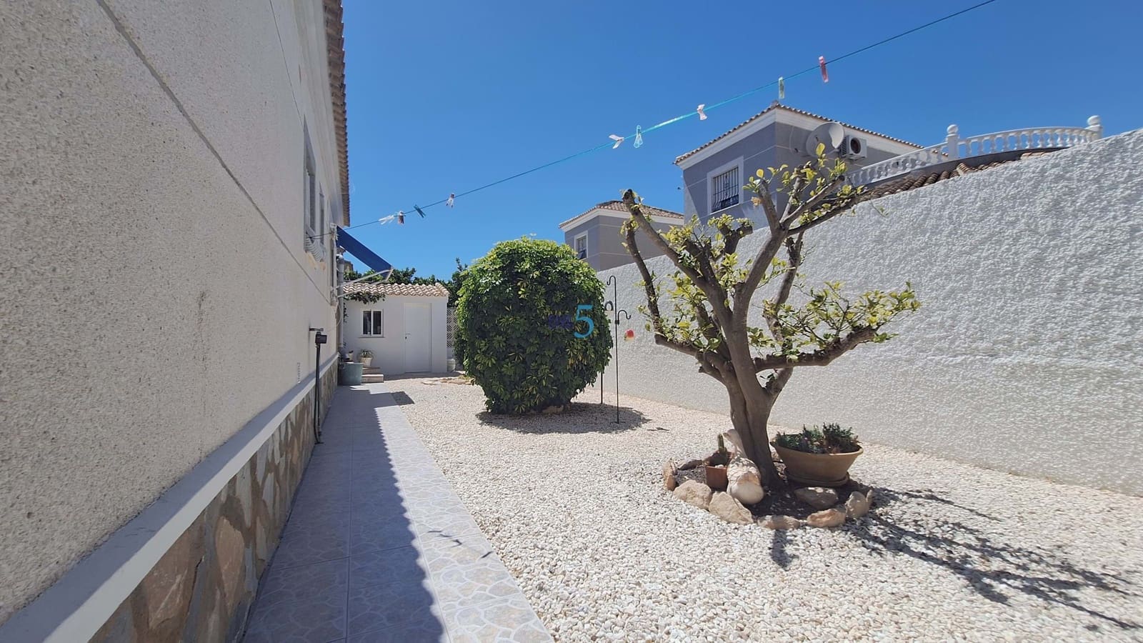 2 sovrum Villa till salu i Torrevieja med pool garage - 327 000 € (Ref: 9854531)
