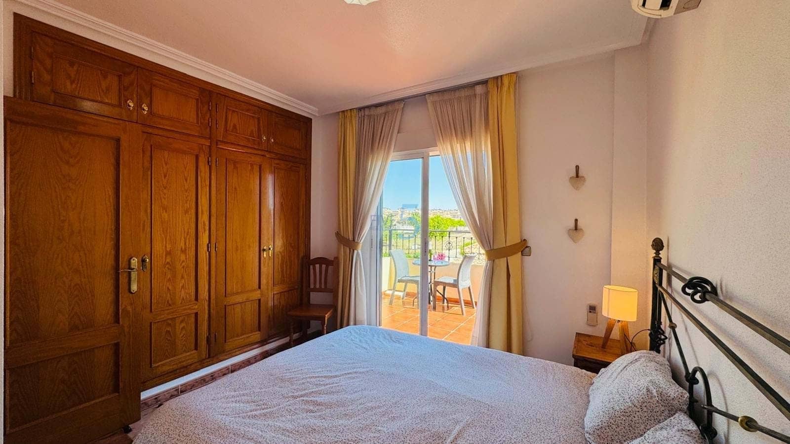 2 soveværelse Byhus til salg i Cabo Roig med swimmingpool garage - € 234.900 (Ref: 9854532)