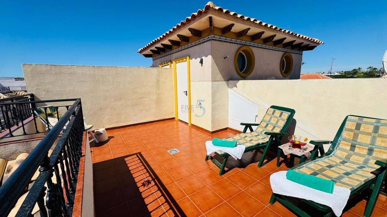 2 soveværelse Byhus til salg i Cabo Roig med swimmingpool garage - € 234.900 (Ref: 9854532)
