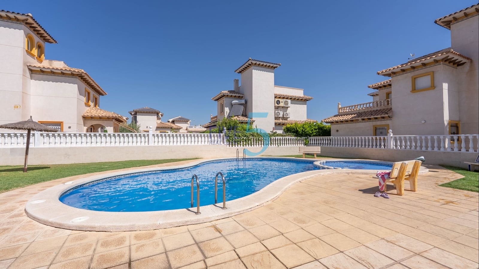 2 sypialnia Dom na sprzedaż w Cabo Roig z basenem garażem - 234 900 € (Ref: 9854532)