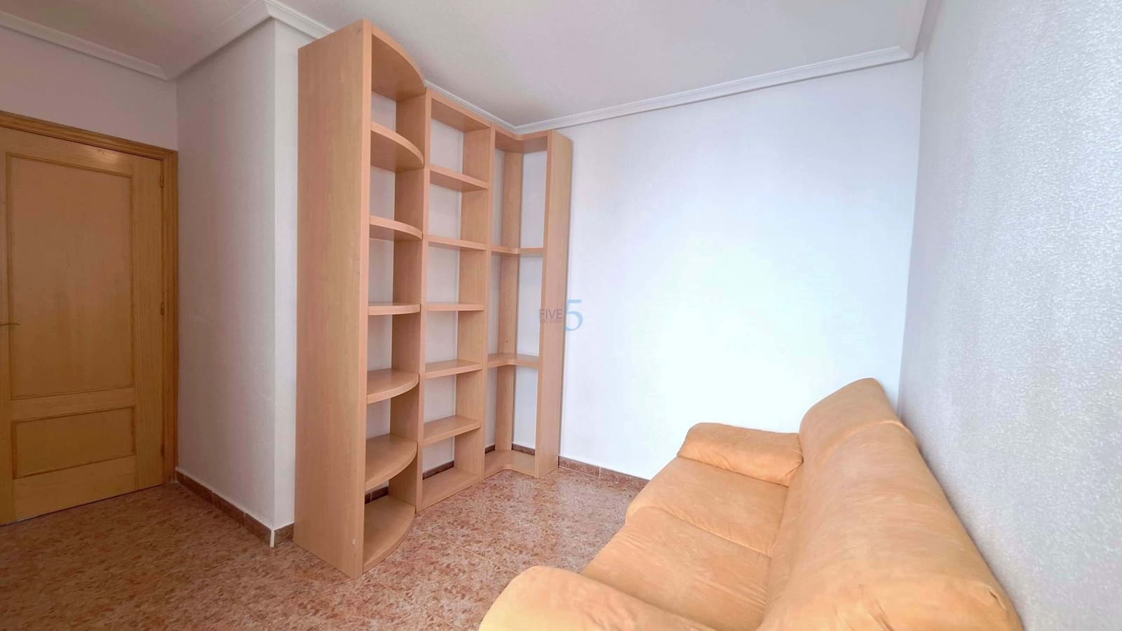 2 bedroom Apartment for sale in Los Montesinos with pool garage - € 125,000 (Ref: 9856056)