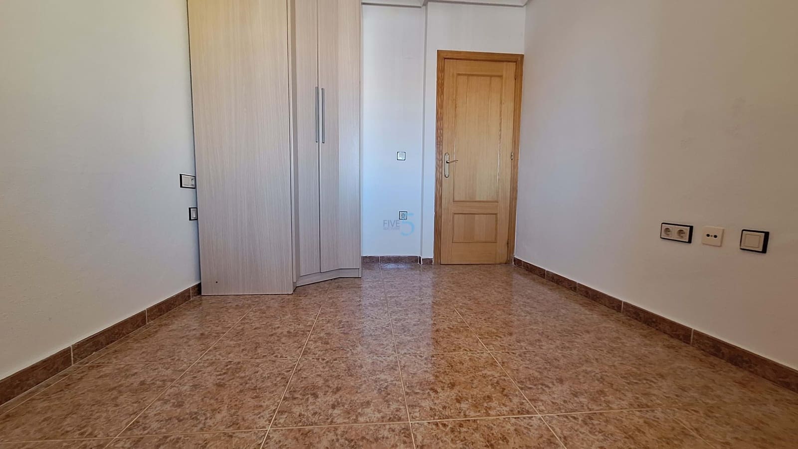 2 bedroom Apartment for sale in Los Montesinos with pool garage - € 125,000 (Ref: 9856056)