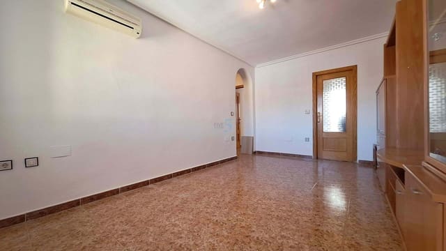 2 soverom Leilighet til salgs i Los Montesinos med svømmebasseng garasje - € 125 000 (Ref: 9856056)