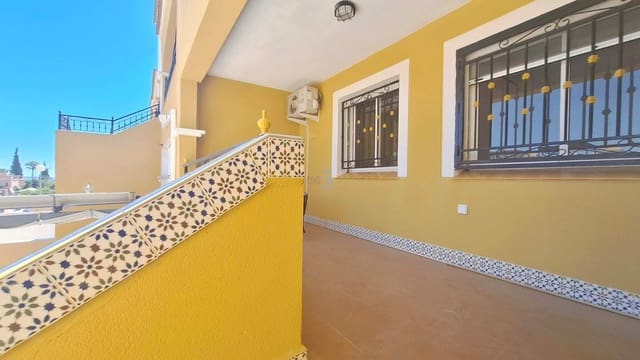 2 soverom Leilighet til salgs i Los Montesinos med svømmebasseng garasje - € 125 000 (Ref: 9856056)