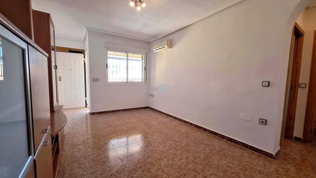 2 soverom Leilighet til salgs i Los Montesinos med svømmebasseng garasje - € 125 000 (Ref: 9856056)