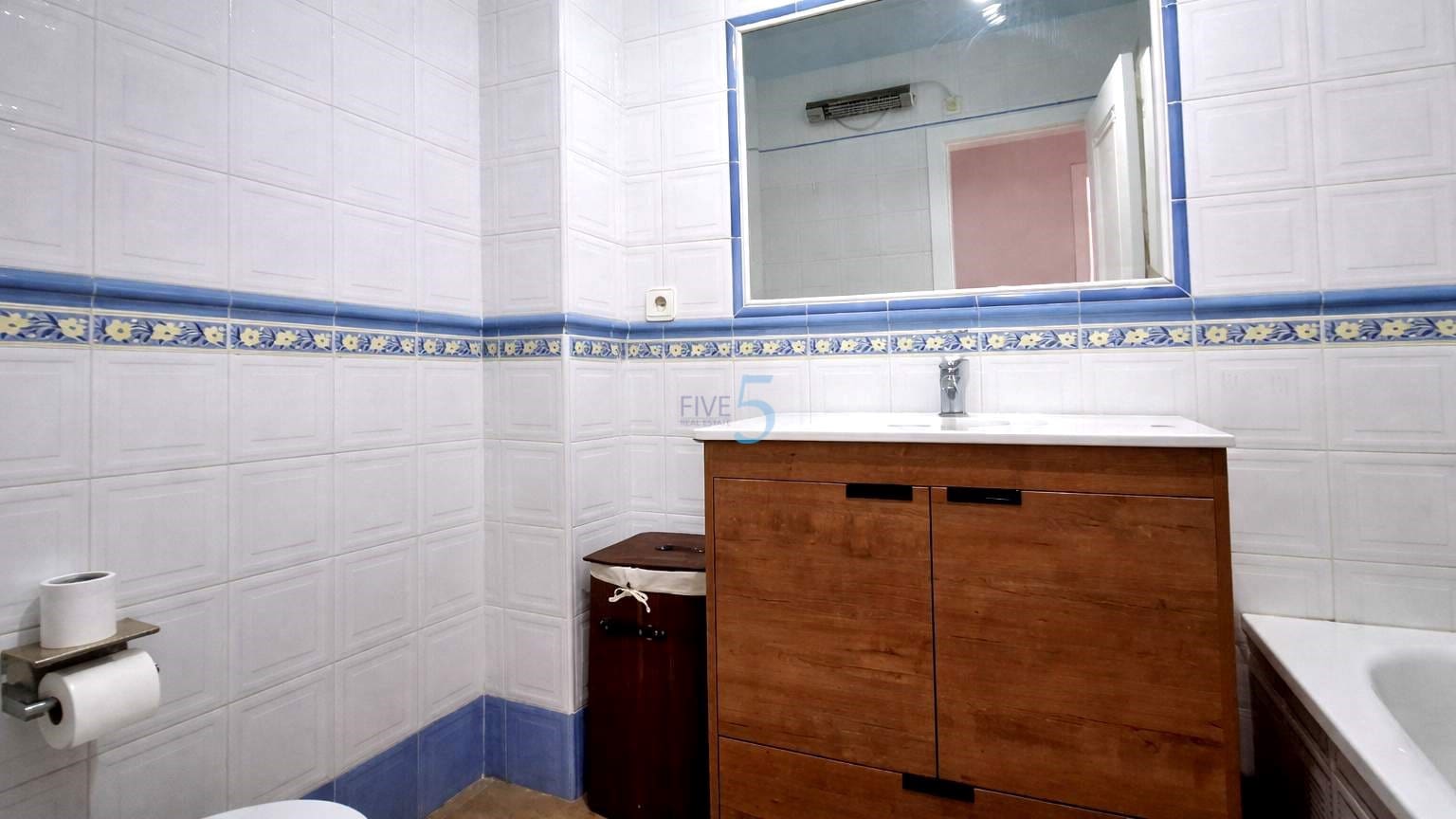 3 sypialnia Dom blizniak na sprzedaż w Playa Flamenca z basenem garażem - 257 000 € (Ref: 9858724)