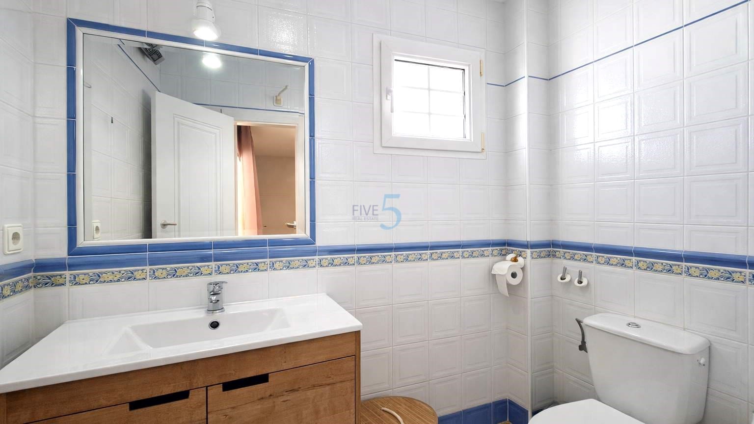 3 sypialnia Dom blizniak na sprzedaż w Playa Flamenca z basenem garażem - 257 000 € (Ref: 9858724)