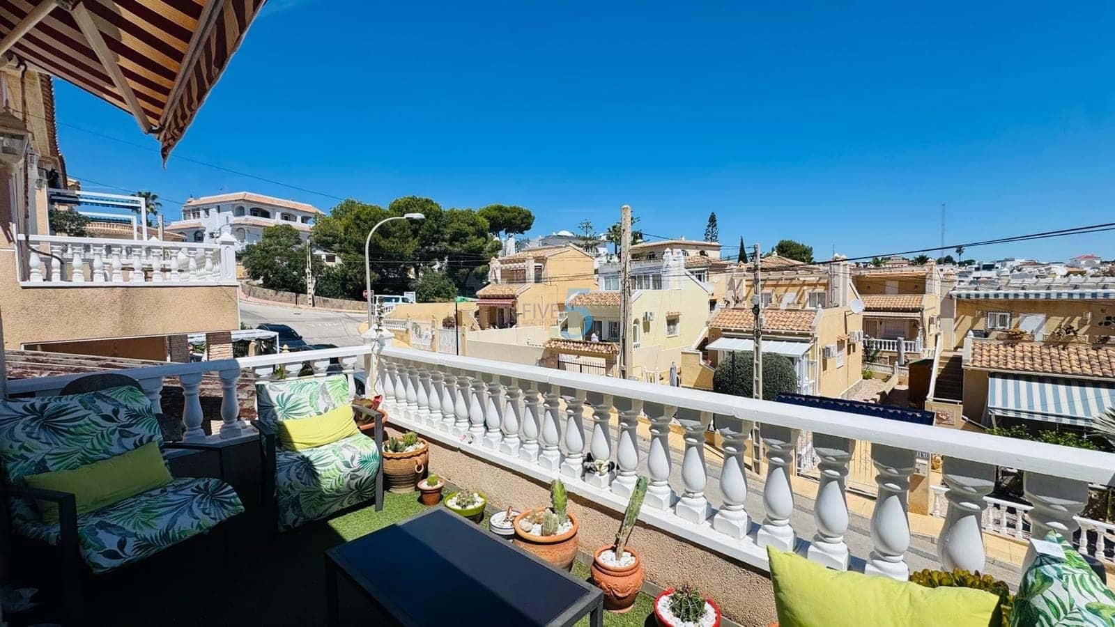 3 sypialnia Willa na sprzedaż w Villamartin z garażem - 229 900 € (Ref: 9858725)