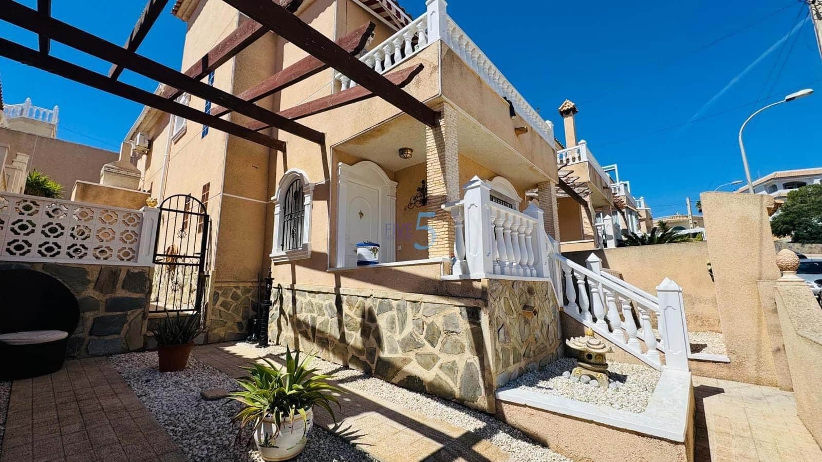 3 sypialnia Willa na sprzedaż w Villamartin z garażem - 229 900 € (Ref: 9858725)