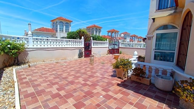 3 soverom Villa til salgs i Lo Crispin, Algorfa med svømmebasseng - € 225 000 (Ref: 9863672)