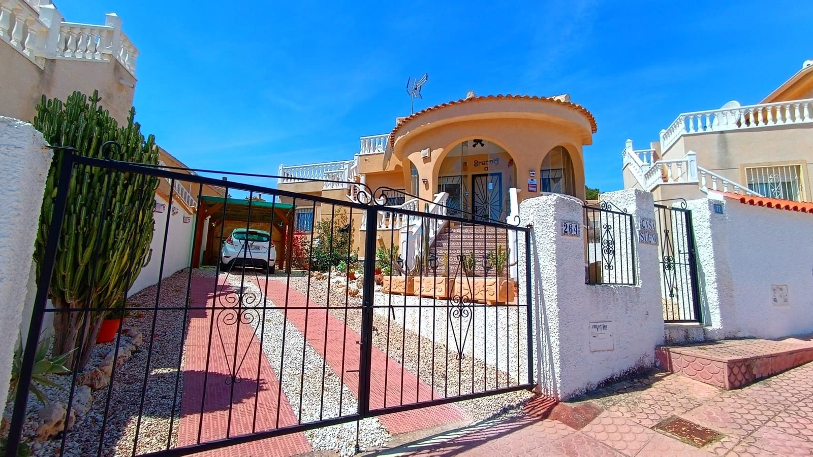 3 Zimmer Villa zu verkaufen in Ciudad Quesada mit Pool - 249.995 € (Ref: 9863862)
