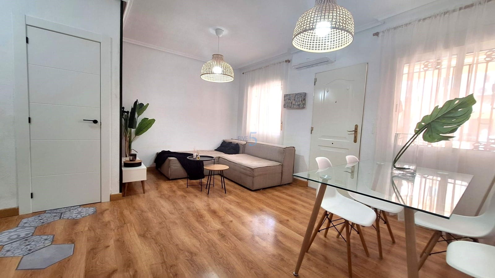 3 sypialnia Dom na sprzedaż w Playa Flamenca z basenem garażem - 285 000 € (Ref: 9863863)