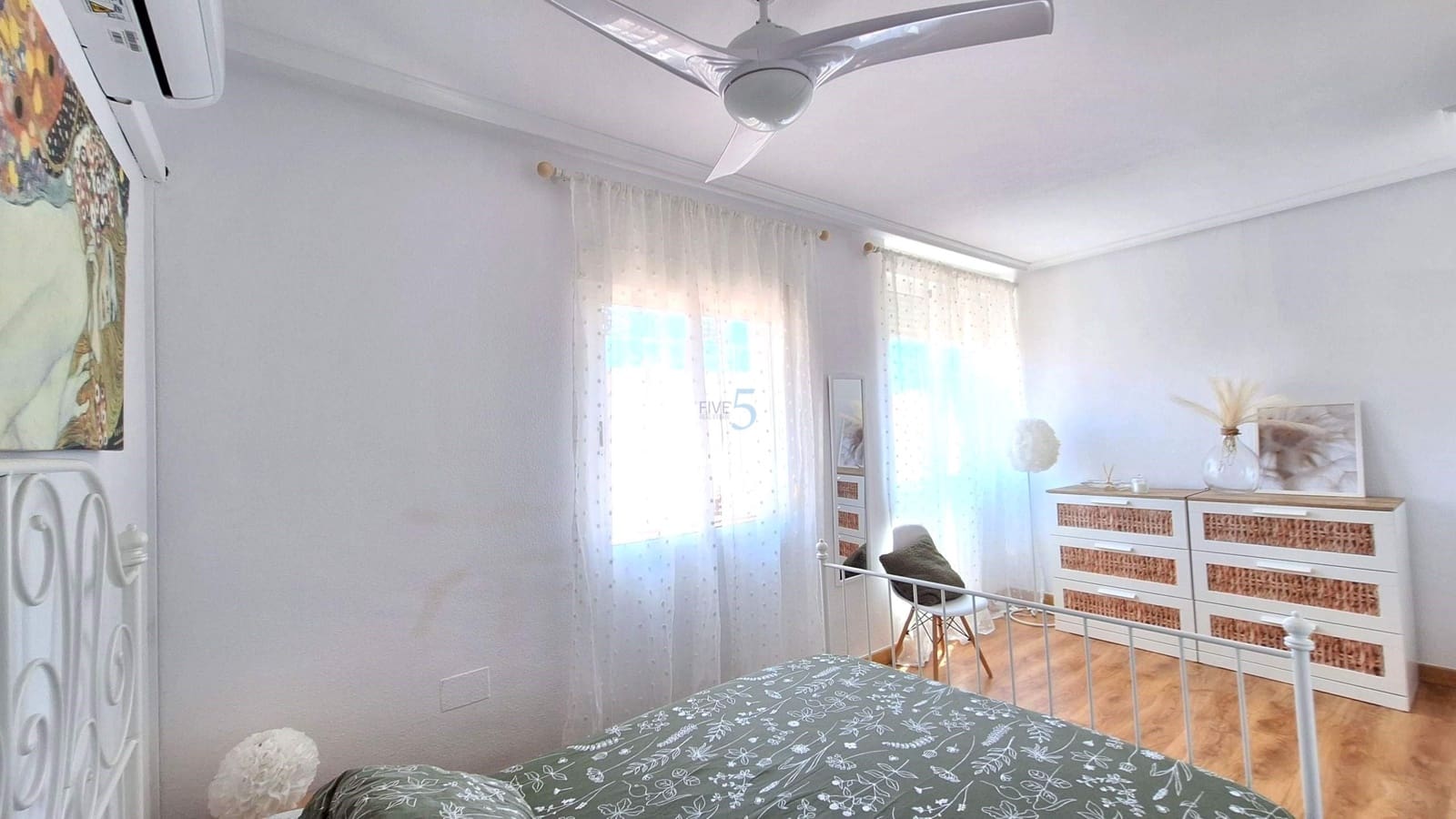 3 sypialnia Dom na sprzedaż w Playa Flamenca z basenem garażem - 285 000 € (Ref: 9863863)
