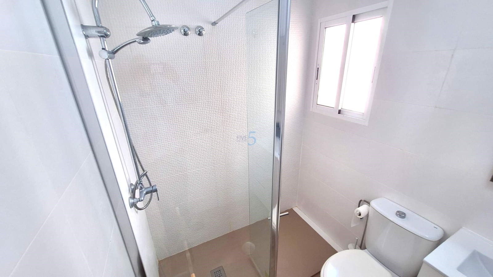 3 sypialnia Dom na sprzedaż w Playa Flamenca z basenem garażem - 285 000 € (Ref: 9863863)